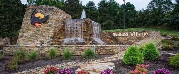 Tellico Village fountain entrance